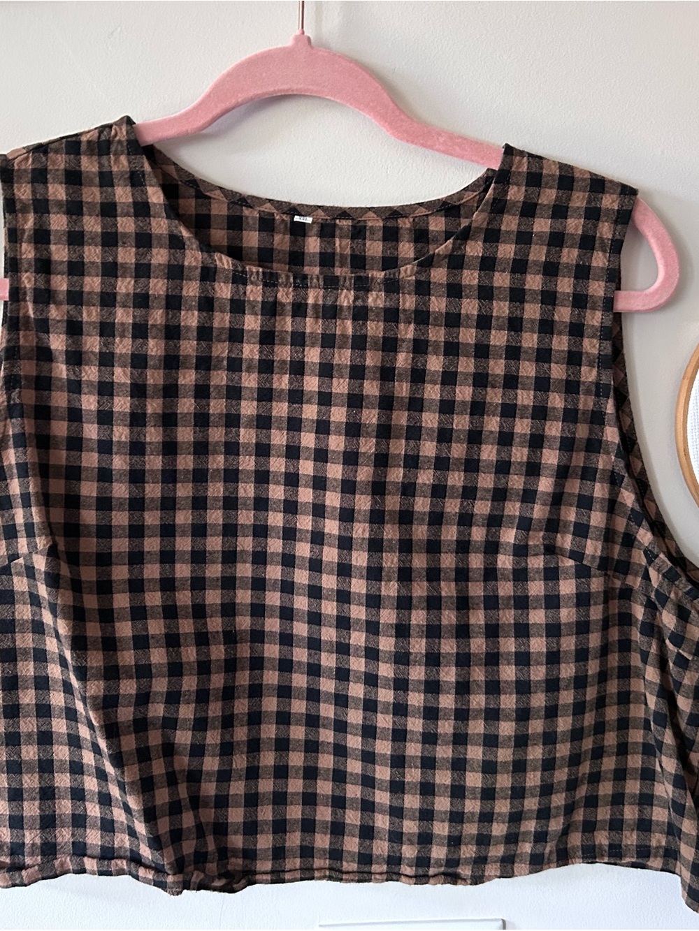 Sleeveless Gingham Crop Top in Black and Brown